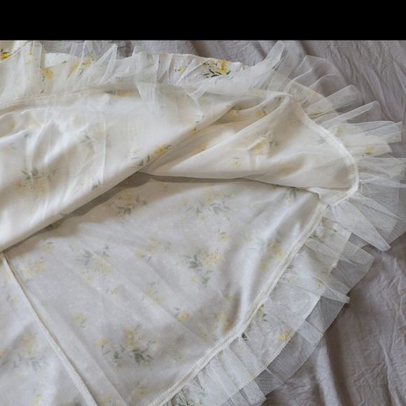 RUBY ROX Juniors SZ 11 white swiss dot w/ yellow floral print fit flare dress. A - Picture 10 of 12